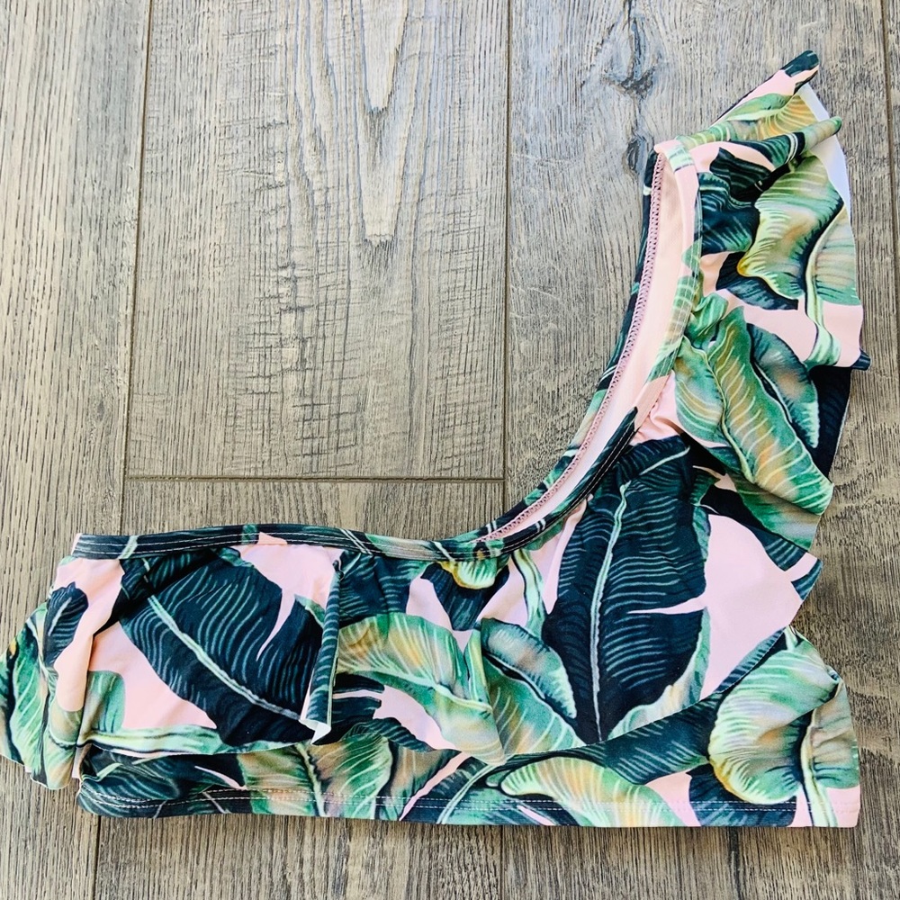 Gianni Bini Beverly Palm Ruffle One Shoulder NWOT